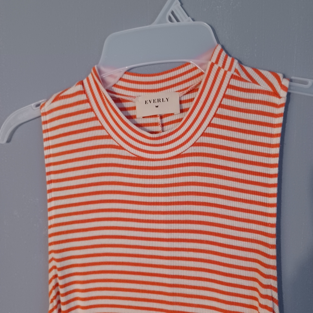 🌷3/$20🌷NWOT Everly Striped Mockneck Midi Dress - Picture 2 of 5